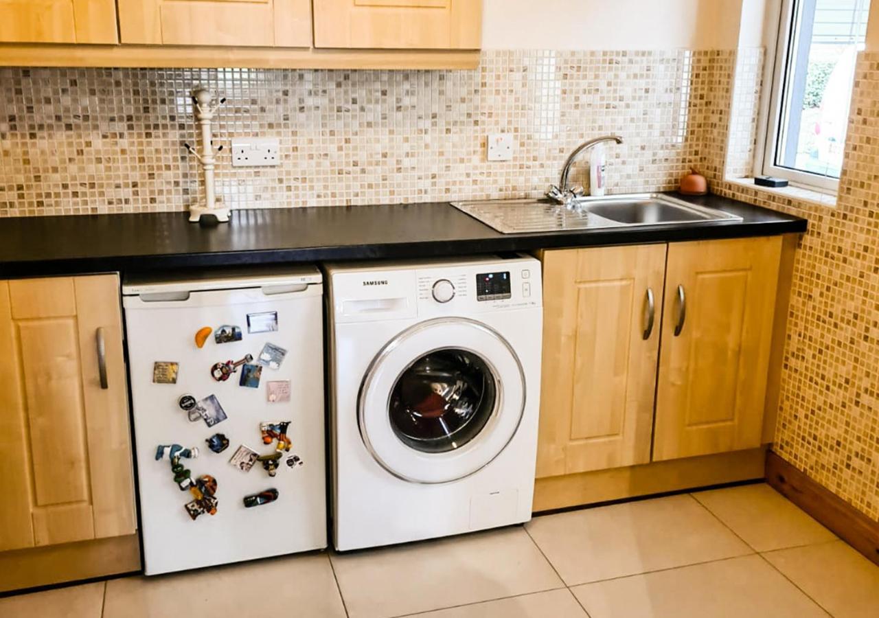 Moat Holiday Rental Lisnaskea Esterno foto