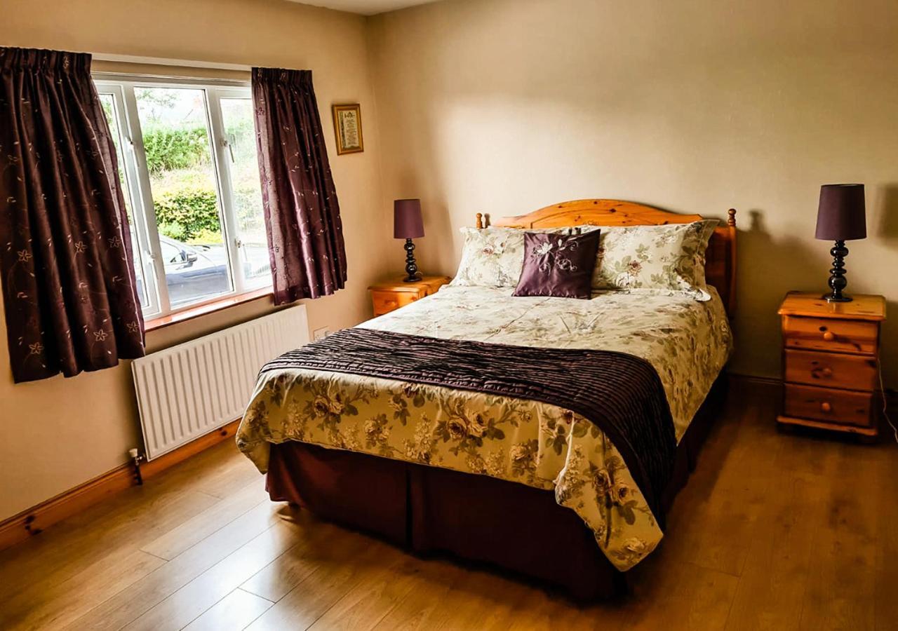 Moat Holiday Rental Lisnaskea Esterno foto