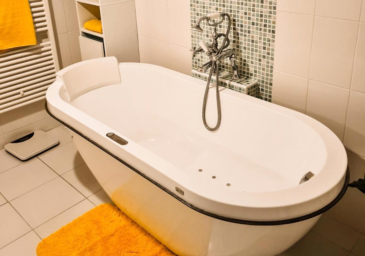 Moat Holiday Rental Lisnaskea Esterno foto