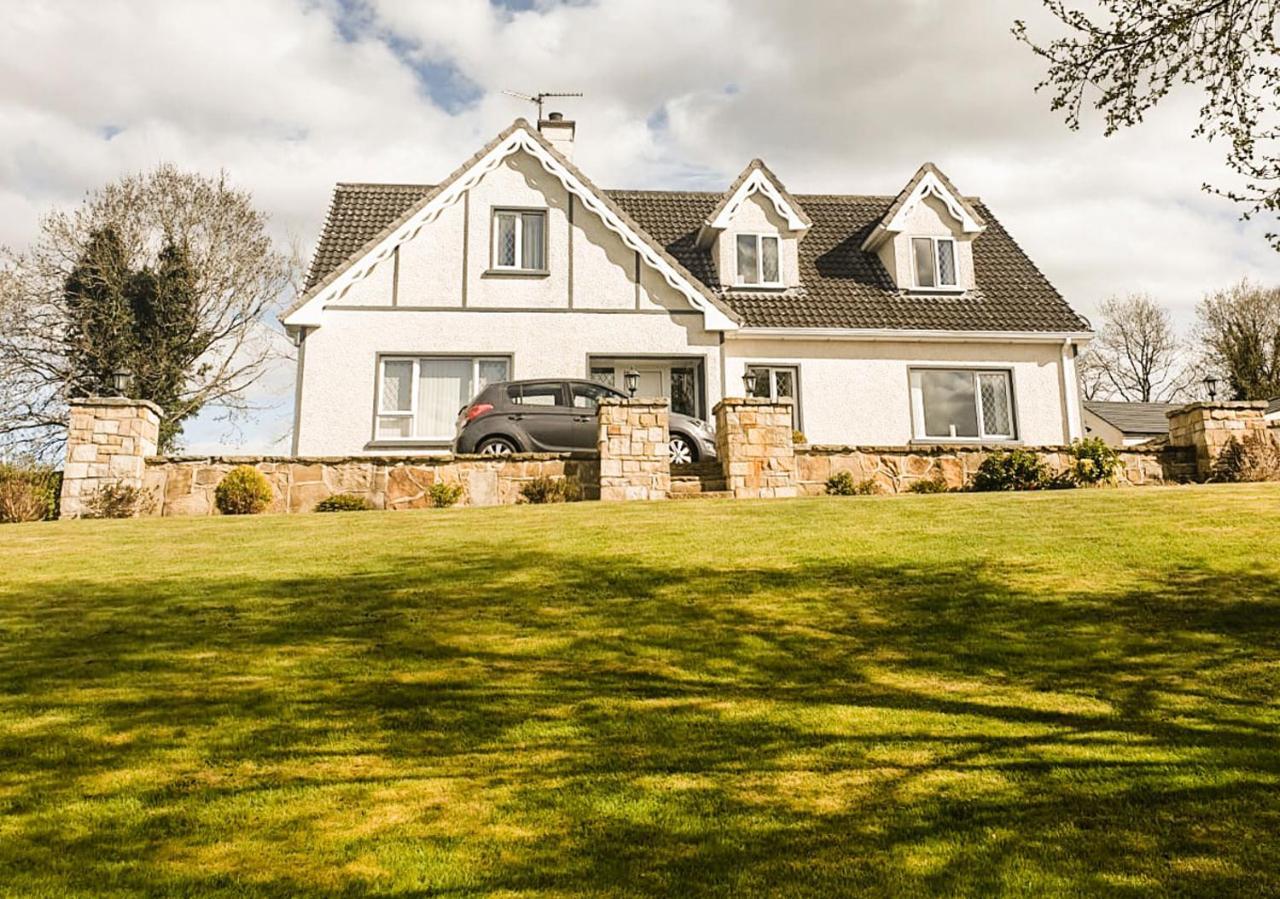 Moat Holiday Rental Lisnaskea Esterno foto