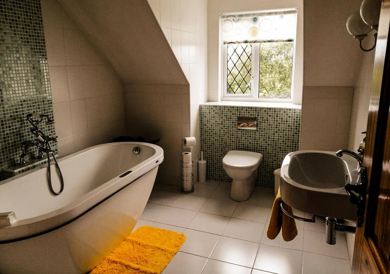 Moat Holiday Rental Lisnaskea Esterno foto