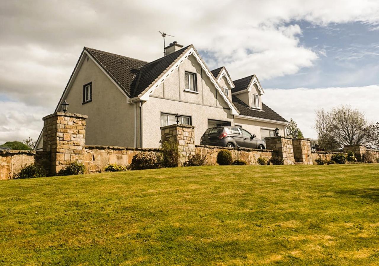 Moat Holiday Rental Lisnaskea Esterno foto