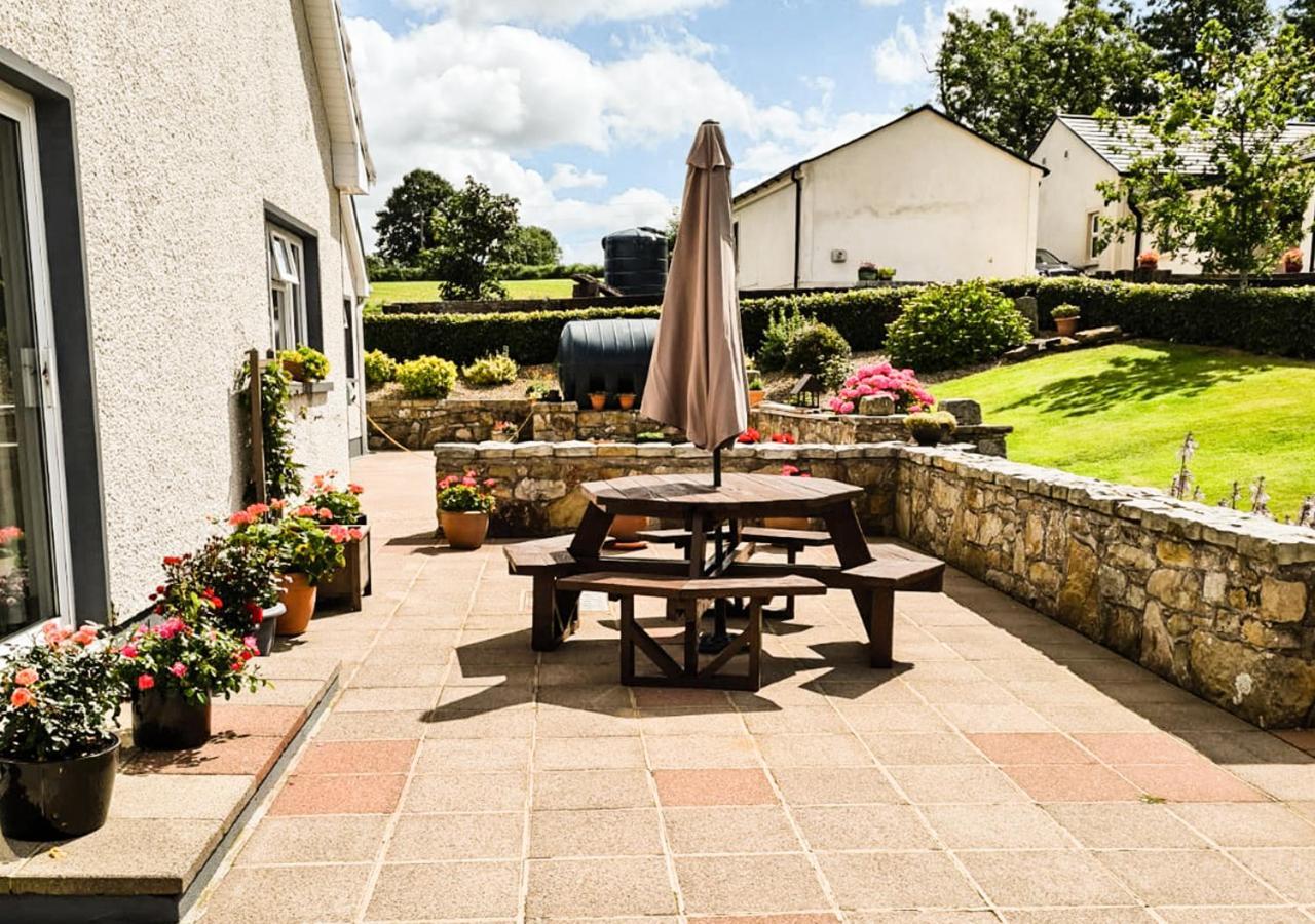 Moat Holiday Rental Lisnaskea Esterno foto